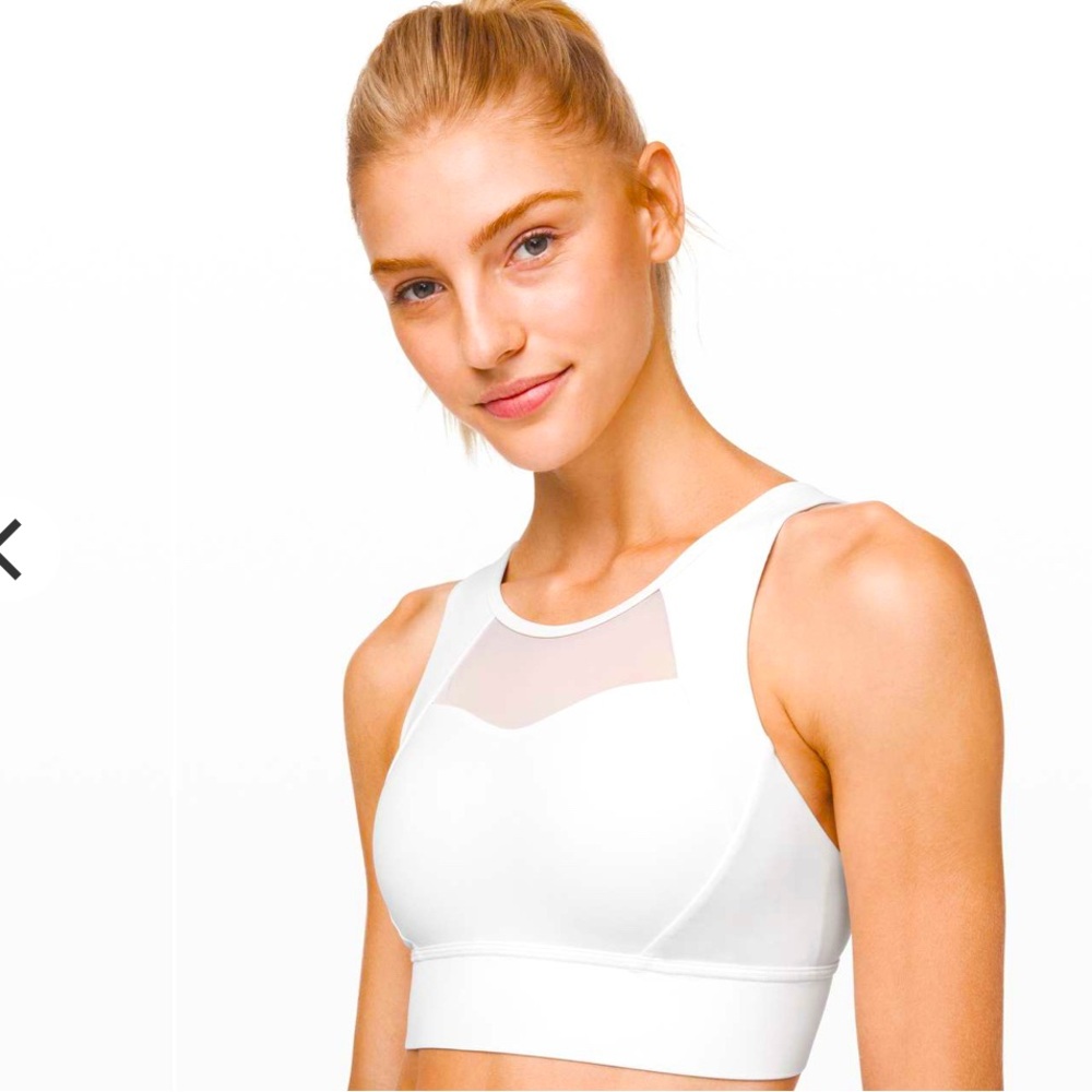 Lululemon Breathe It In Bra Size 4 in white